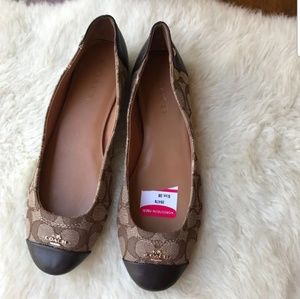 Adorable Coach flats
